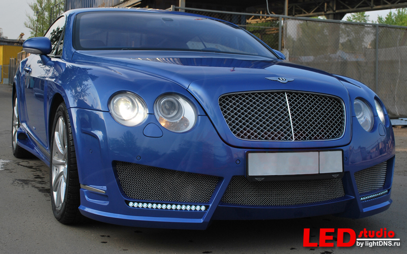 Bentley Continental GT day-light