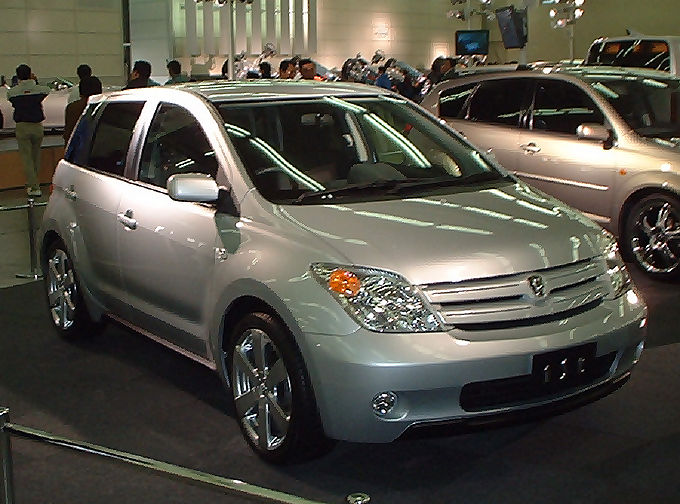 TOYOTA IST (2002 - ..)