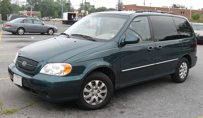 KIA CARNIVAL (2004 - 2005)